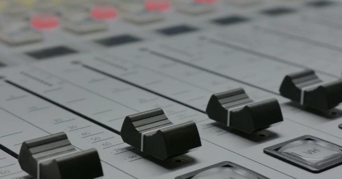 The Case for the One-Room Studio